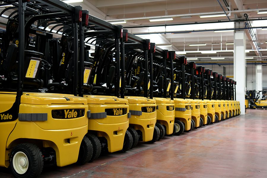 Magazzino di carrelli elevatori Yale