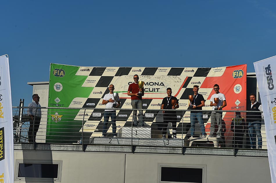 Unicar in pista 2026: al Cremona Circuit tra Porsche, kart e movimentazione industriale