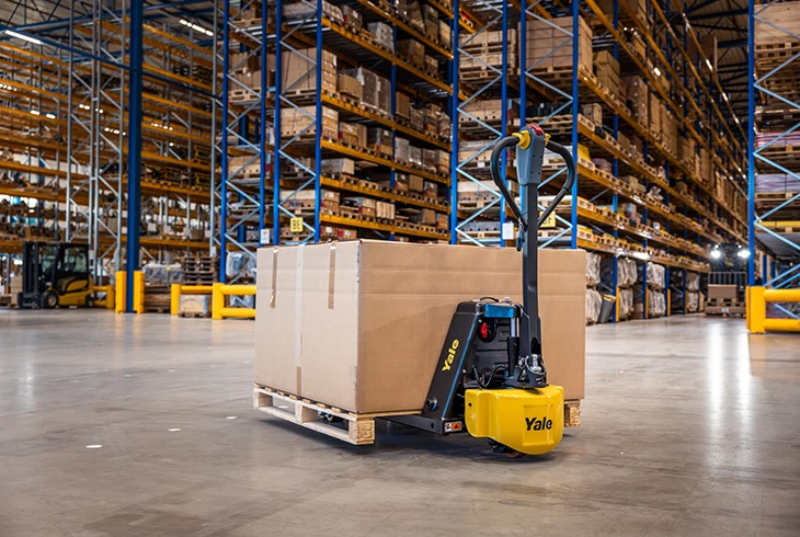 Unicar porta agilità e sicurezza nella movimentazione interna con il transpallet elettrico Yale MPC15