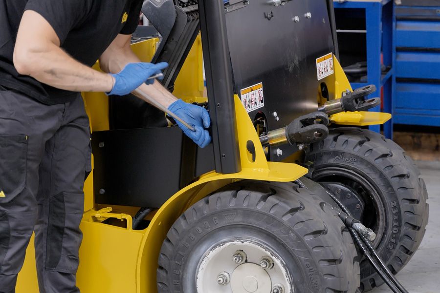 Magazzino di carrelli elevatori Yale