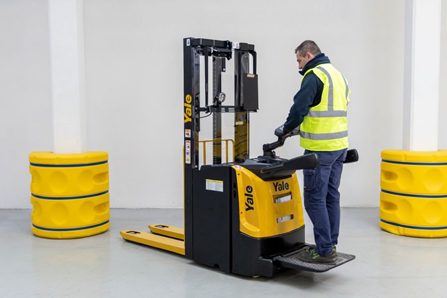 Controllo operativo reale da un operatore Yale