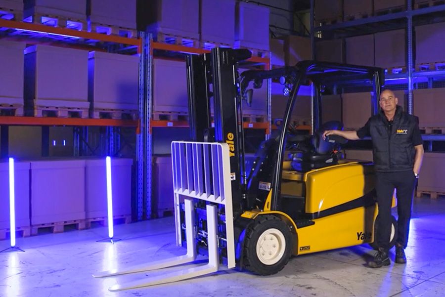 Magazzino di carrelli elevatori Yale